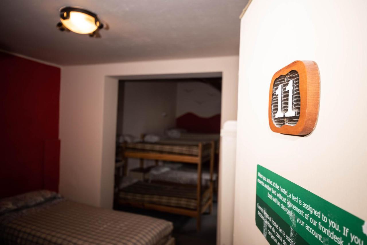 Cinerama Hostel Сан-Карлос-де-Барилоче Экстерьер фото
