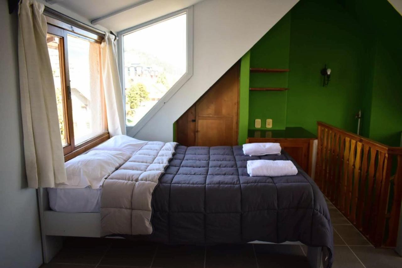 Cinerama Hostel Сан-Карлос-де-Барилоче Экстерьер фото