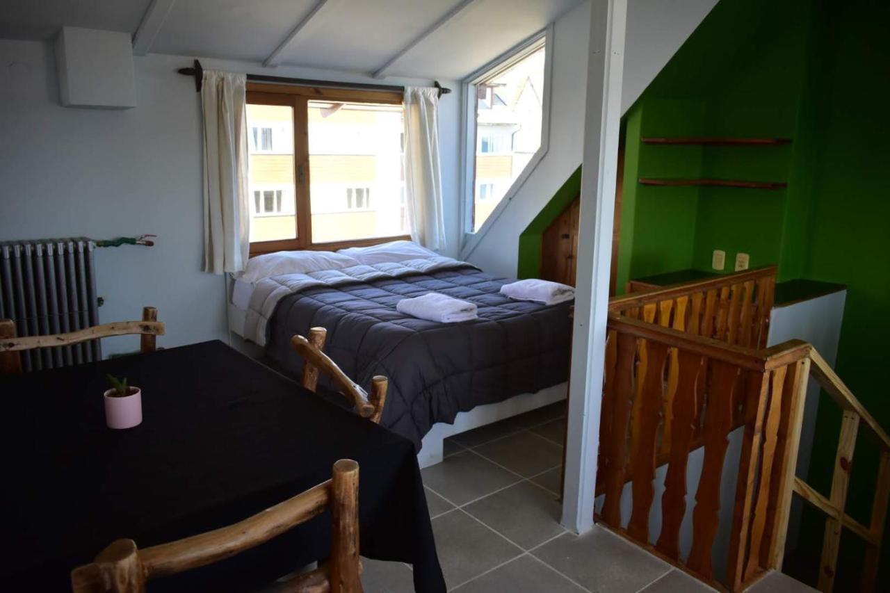 Cinerama Hostel Сан-Карлос-де-Барилоче Экстерьер фото